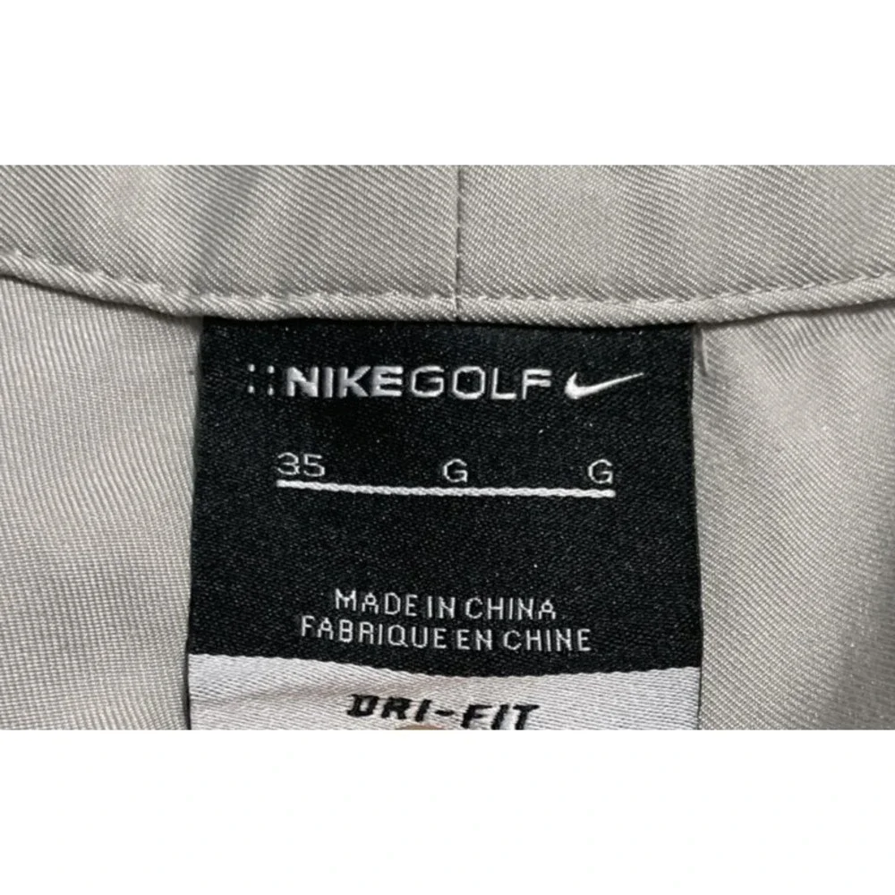 Nike Shorts Mens Size 35 x 11 Golf Tan Beige Stretch Flat Front Logo